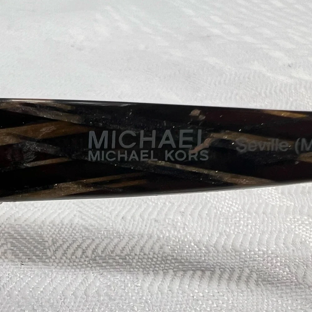 Michael Michael Kors Brown Oversized Gradient Sunglasses Case & Cloth